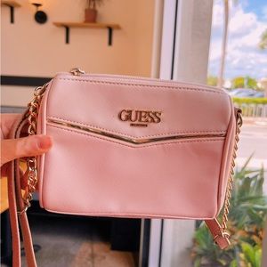 GUESS PURSE ORIGINAL BABY PINK